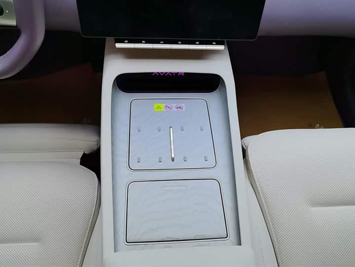 Фото 16 - Avatr 12