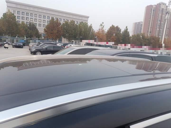 Фото 27 - LiXiang One