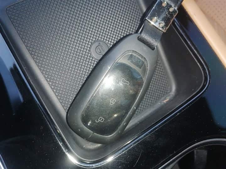 Фото 9 - LiXiang One