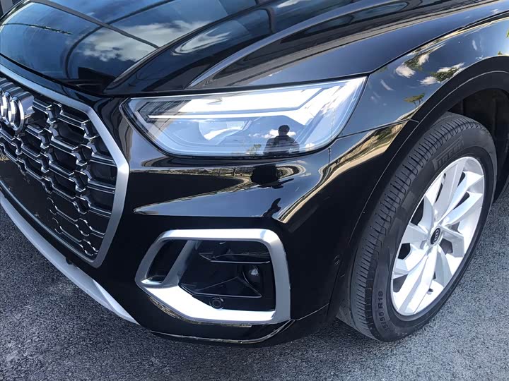 Фото 8 - Audi Q5L