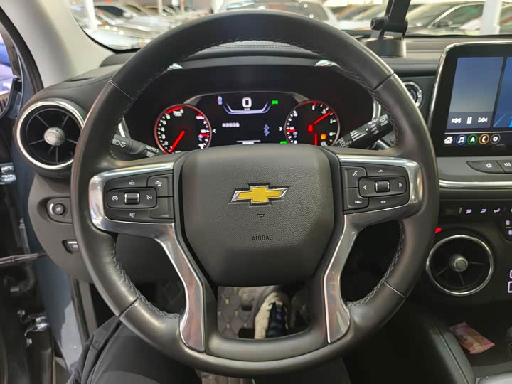 Фото 13 - Chevrolet Blazer