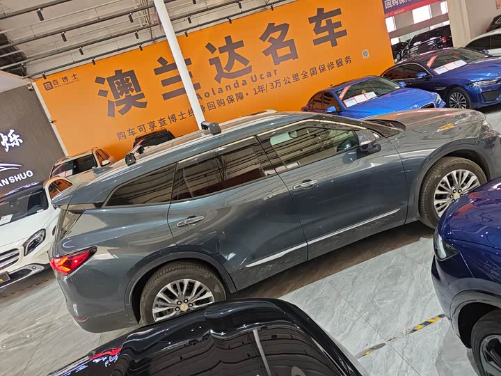 Фото 4 - Chevrolet Blazer