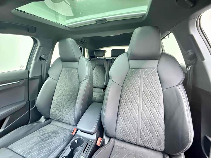 Фото 18 - Audi A3