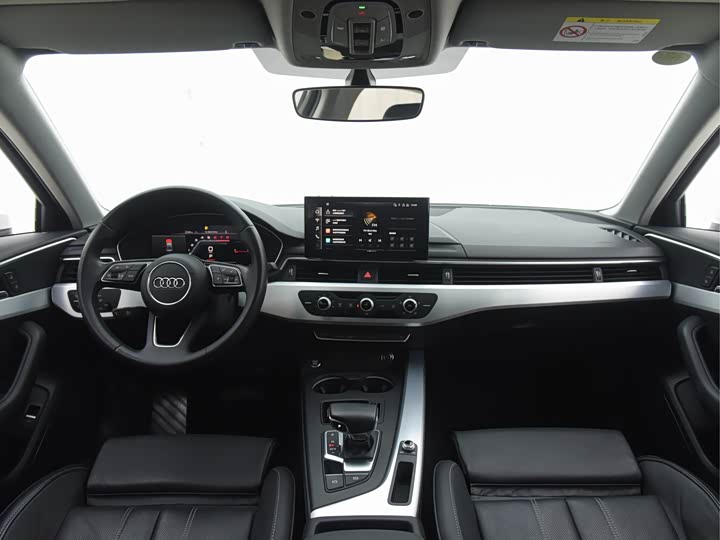 Фото 26 - Audi A4L