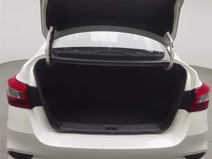 Фото 16 - Nissan Sylphy