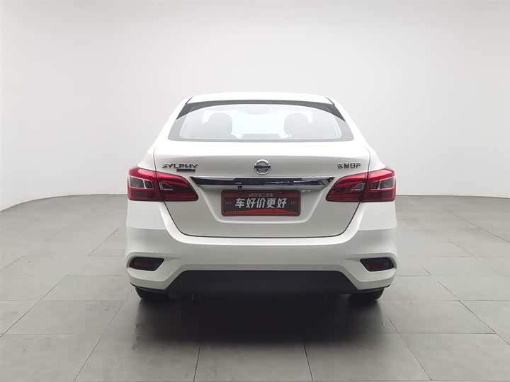 Фото 4 - Nissan Sylphy