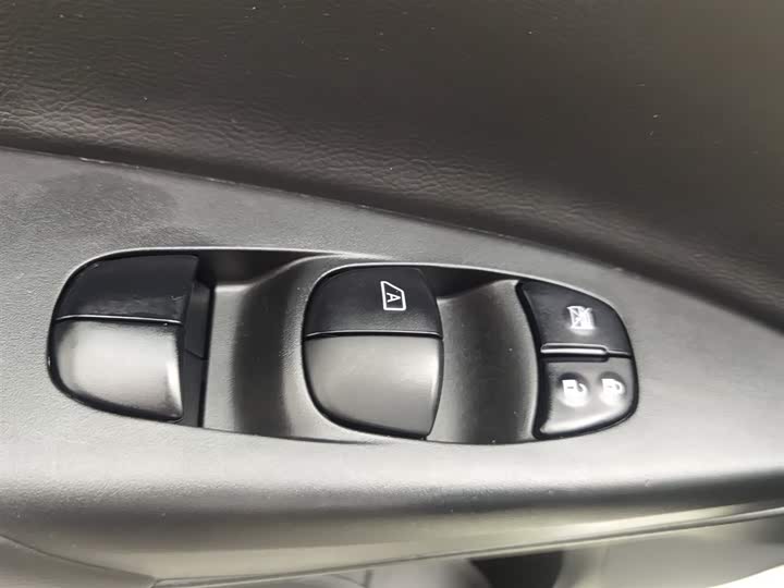 Фото 9 - Nissan Sylphy