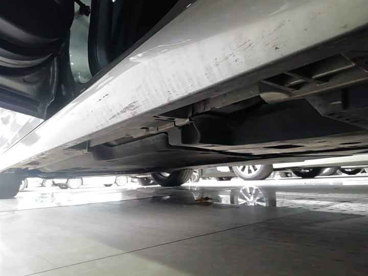 Фото 22 - Lexus ES