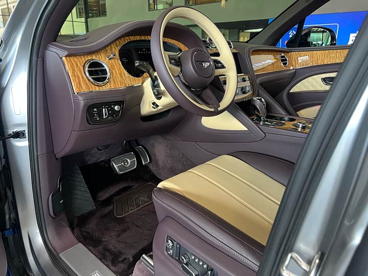 Фото 2 - Bentley Bentayga