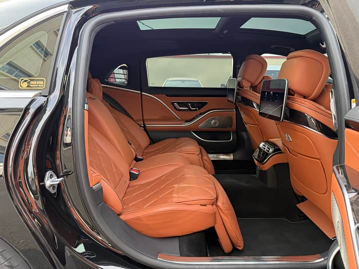 Фото 12 - Mercedes-Benz Maybach S-Class