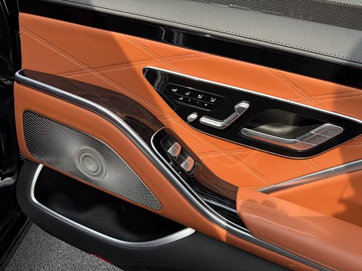 Фото 14 - Mercedes-Benz Maybach S-Class