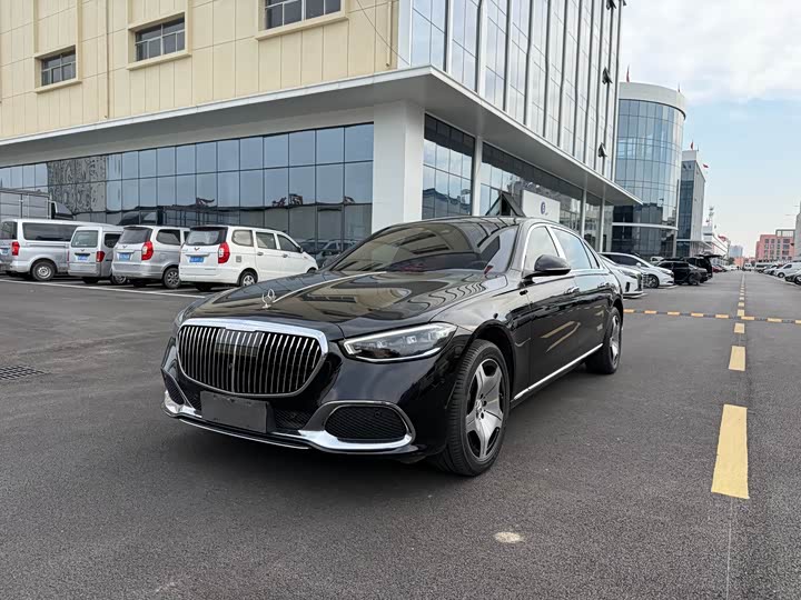 Фото 2 - Mercedes-Benz Maybach S-Class