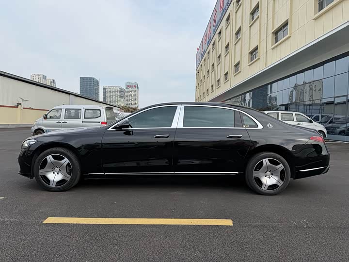 Фото 3 - Mercedes-Benz Maybach S-Class