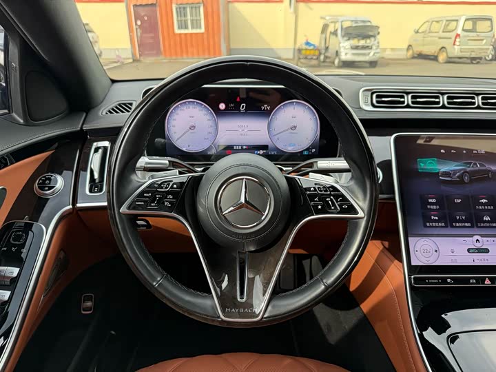 Фото 9 - Mercedes-Benz Maybach S-Class