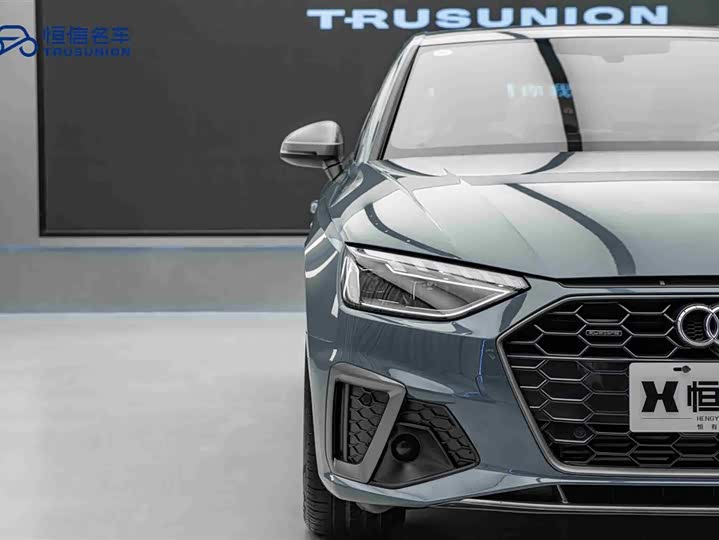 Фото 8 - Audi A4L