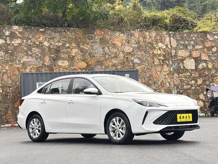 Фото 3 - Roewe i5