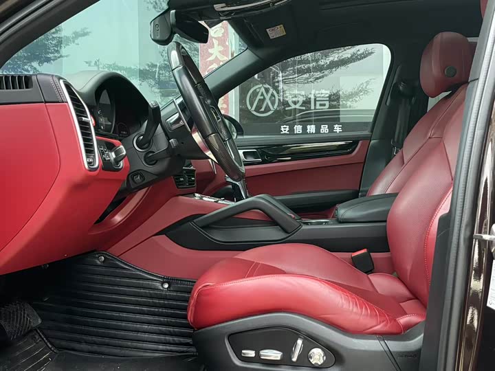 Фото 4 - Porsche Cayenne