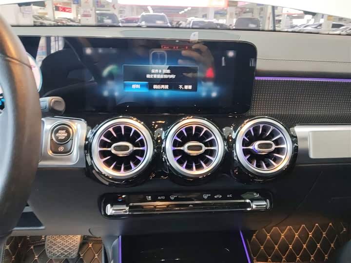 Фото 13 - Mercedes-Benz GLB-Class