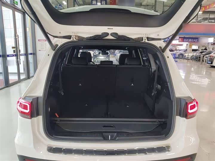 Фото 19 - Mercedes-Benz GLB-Class