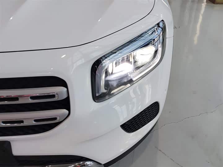 Фото 24 - Mercedes-Benz GLB-Class