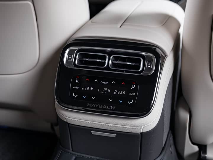 Фото 12 - Mercedes-Benz Maybach S-Class