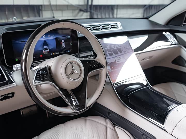 Фото 3 - Mercedes-Benz Maybach S-Class