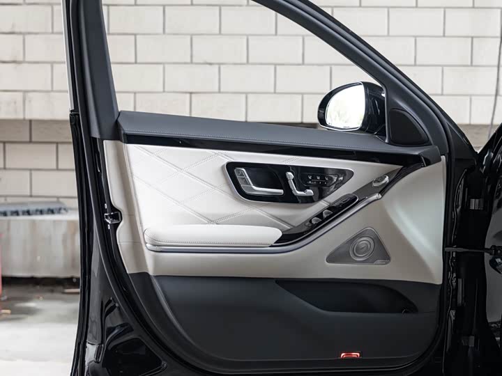 Фото 6 - Mercedes-Benz Maybach S-Class