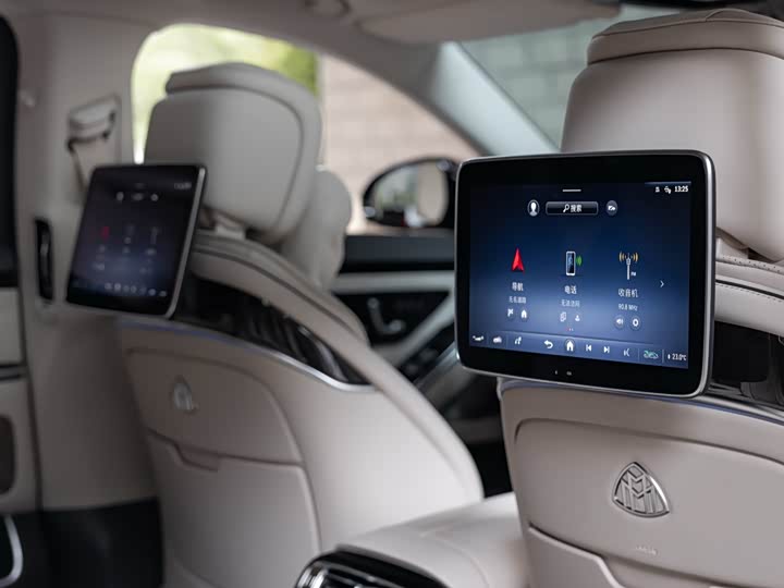 Фото 8 - Mercedes-Benz Maybach S-Class