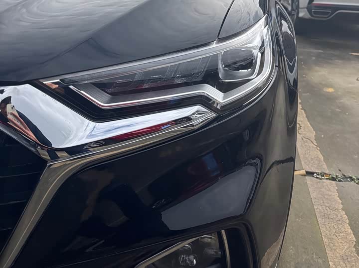 Фото 5 - Hongqi HS5