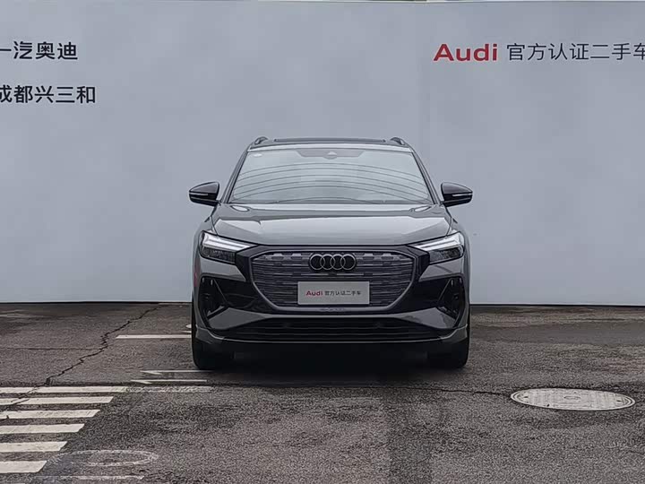 Фото 2 - Audi Q4 e-tron