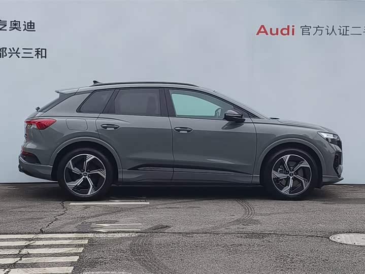 Фото 3 - Audi Q4 e-tron