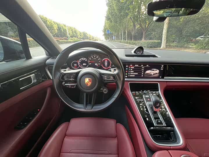 Фото 11 - Porsche Panamera