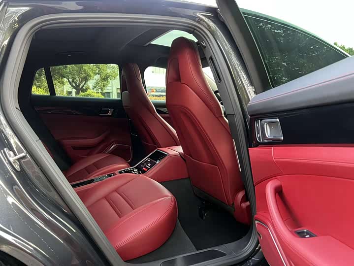 Фото 12 - Porsche Panamera