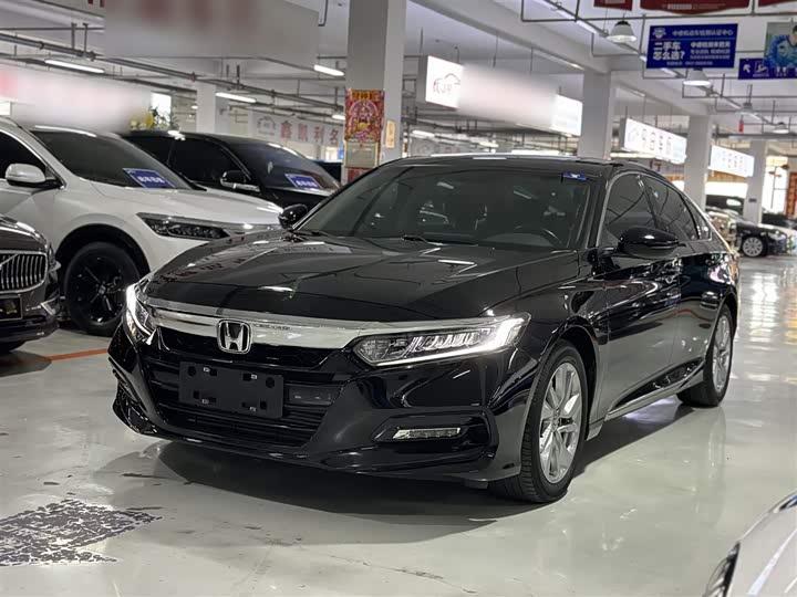 Фото 2 - Honda Accord