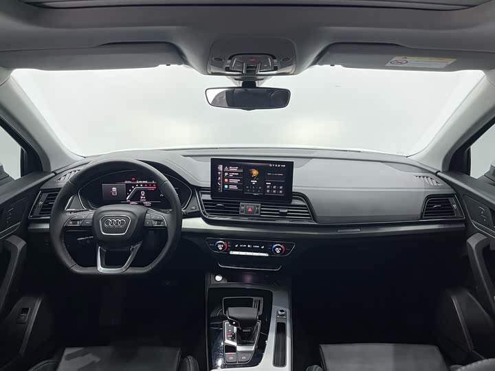 Фото 16 - Audi Q5L