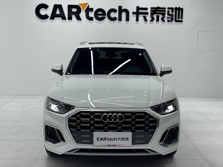 Фото 2 - Audi Q5L