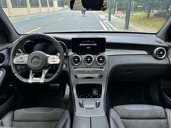 Фото 6 - Mercedes-Benz GLC-Class AMG