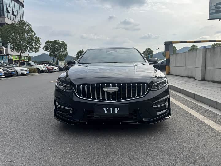 Фото 3 - Geely Preface