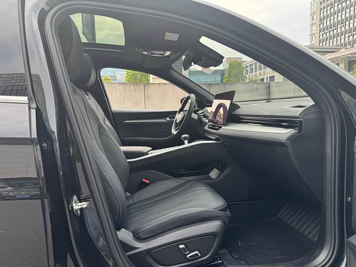 Фото 9 - Geely Preface