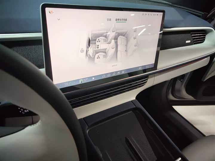 Фото 13 - XPeng G6