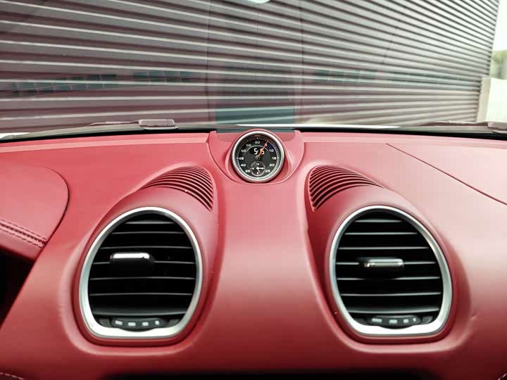 Фото 8 - Porsche 718