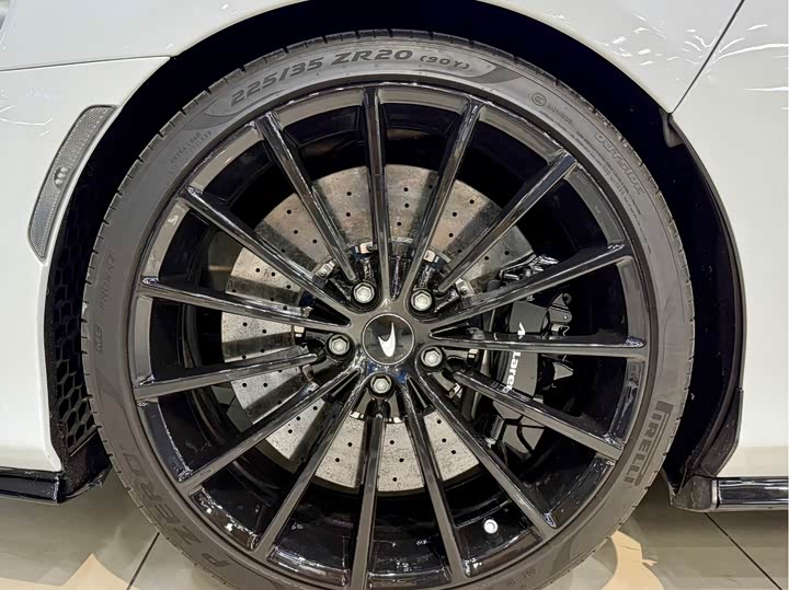 Фото 20 - McLaren GT