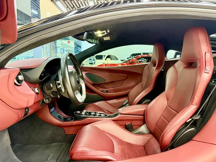 Фото 7 - McLaren GT