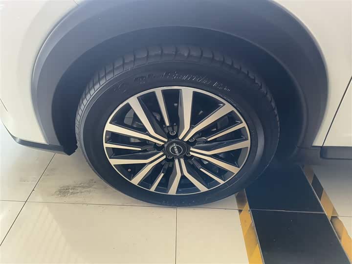 Фото 23 - Nissan Kicks