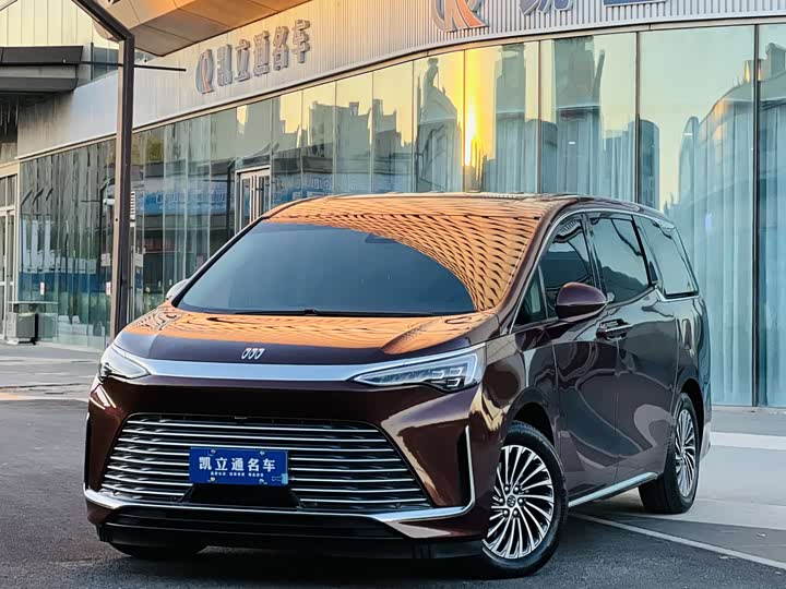 Фото 1 - Buick GL8 Century