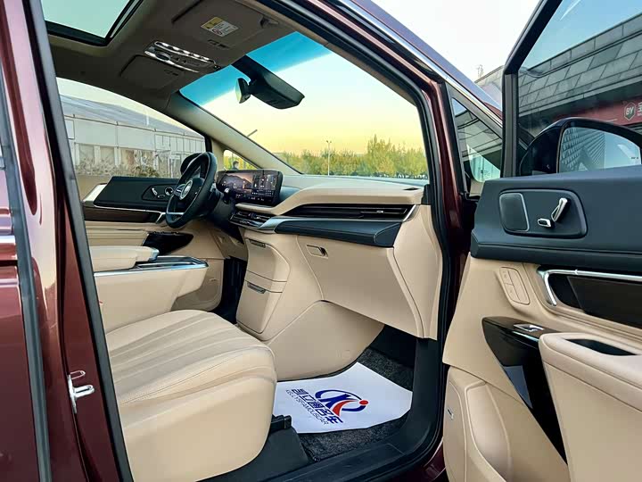 Фото 16 - Buick GL8 Century