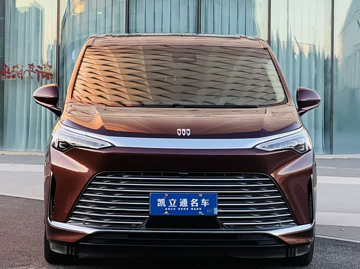 Фото 2 - Buick GL8 Century