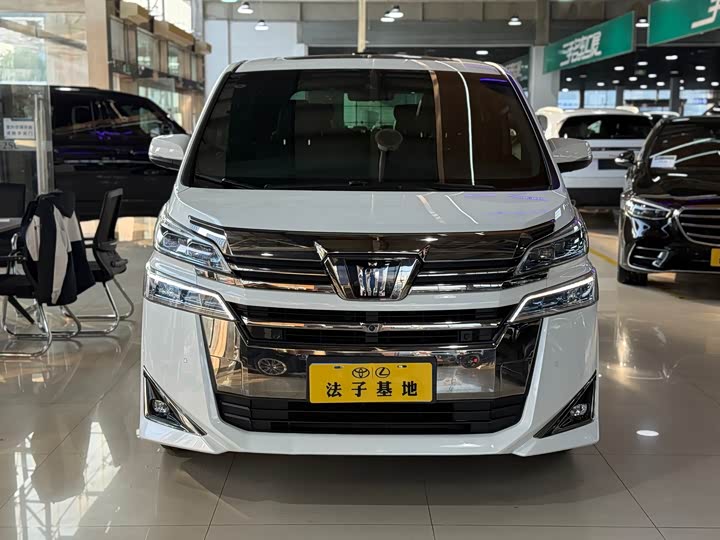 Фото 2 - Toyota Vellfire