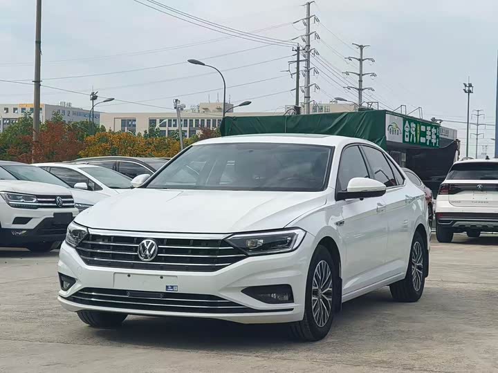 Фото 1 - Volkswagen Sagitar L