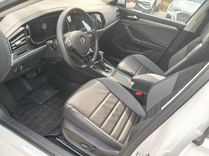 Фото 4 - Volkswagen Sagitar L